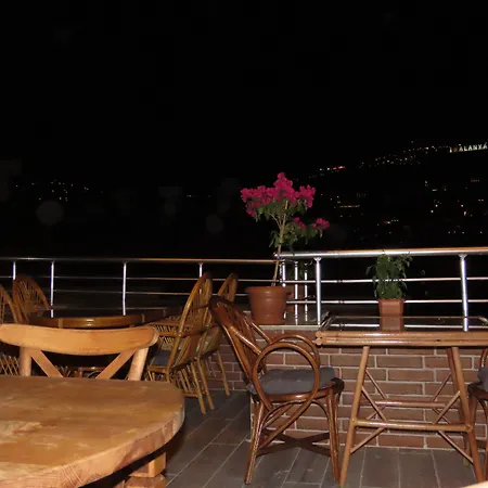 Hotel Kadeer *
