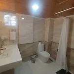 Kadeer מלון אלאניה