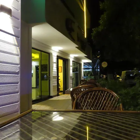 Hotel Kadeer