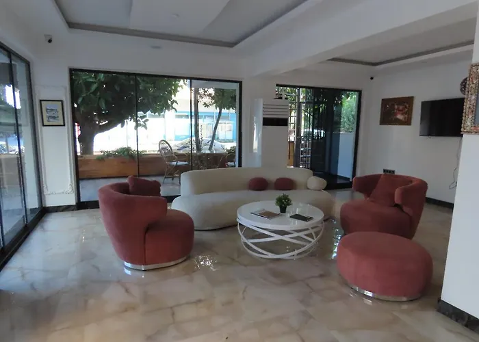 Kadeer Hotel *