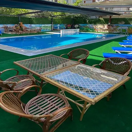Hotel Kadeer *